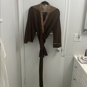 🔥 Vintage One-of-a-Kind Luxurious Brown Women’s Robe – Sexy Intricate Trim ✨💖
